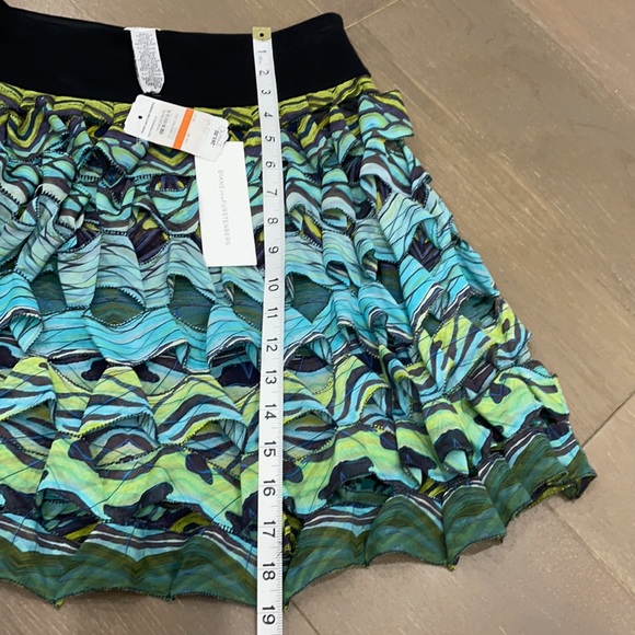 Diane von Furstenburg Gunita Printed Silk Skirt - Picture 4 of 6